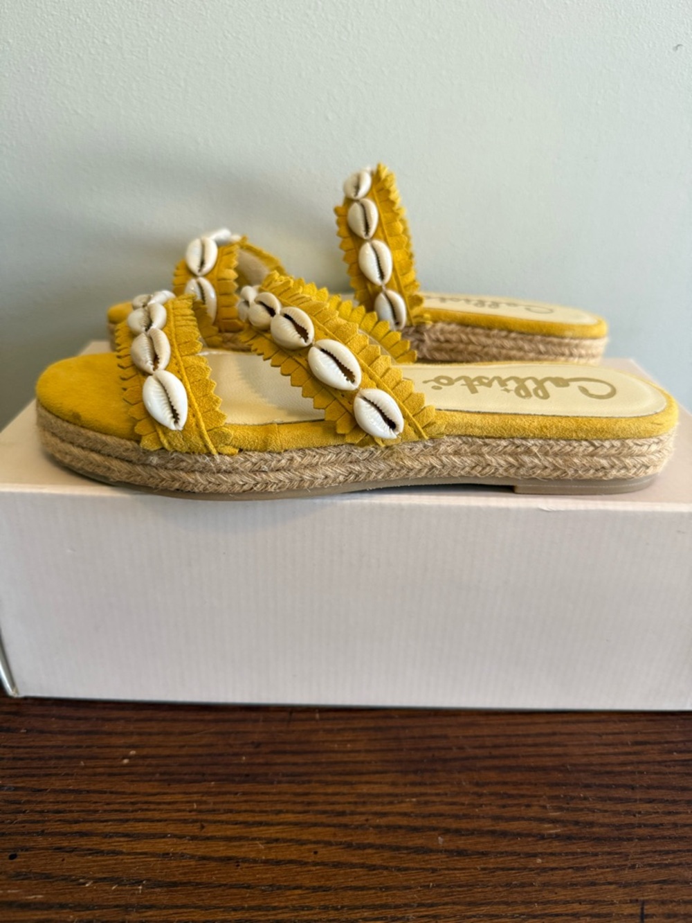 Callisto of California Yellow Shell-Embellished Women’s Slide Sandals NEW